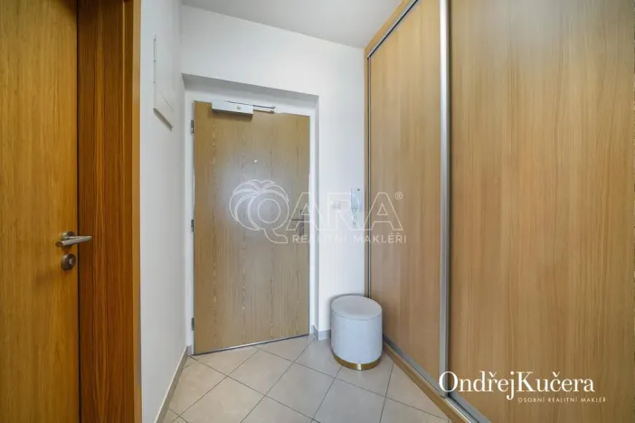 Prodej bytu 1+kk, Praha - Horní Měcholupy, Modenská, 30 m2