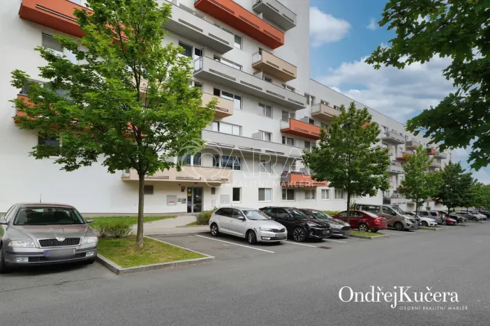 Prodej bytu 1+kk, Praha - Horní Měcholupy, Modenská, 30 m2