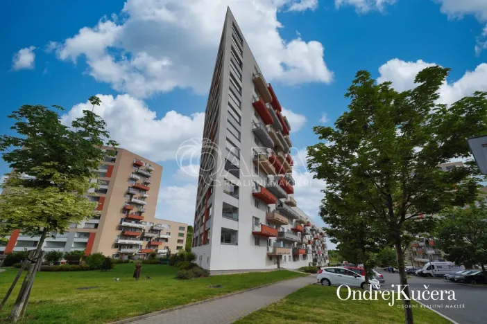 Prodej bytu 1+kk, Praha - Horní Měcholupy, Modenská, 30 m2