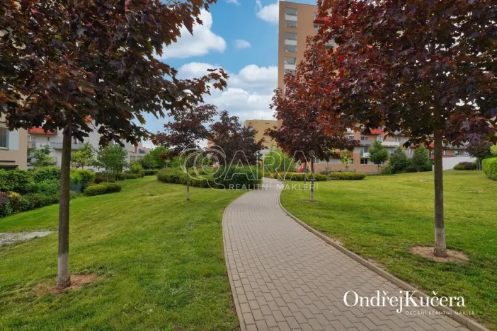 Prodej bytu 1+kk, Praha - Horní Měcholupy, Modenská, 30 m2