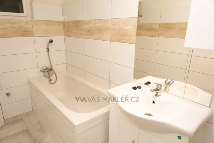 Pronájem bytu 3+kk, Praha - Karlín, Pobřežní, 88 m2