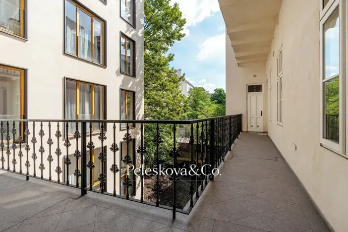 Pronájem bytu 2+kk, Praha - Smíchov, Plzeňská, 51 m2