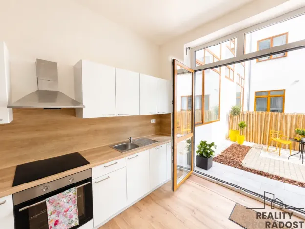 Prodej bytu 3+kk, Třebíč - Vnitřní Město, Karlovo nám., 123 m2