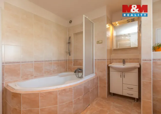 Pronájem bytu 2+1, Pardubice - Zelené Předměstí, Svobody, 56 m2
