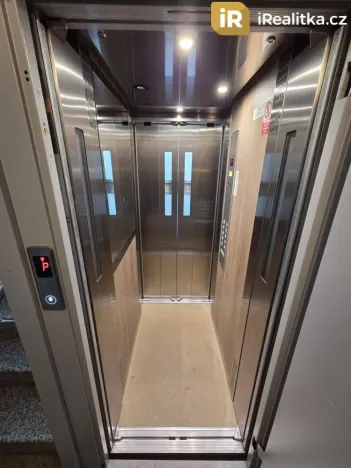 Prodej bytu 1+1, Jirkov, Červenohrádecká, 40 m2