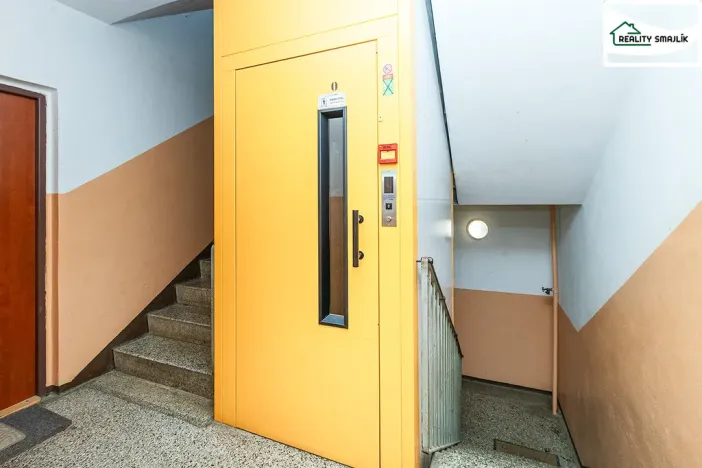 Prodej bytu 1+1, Cheb, Lomená, 35 m2