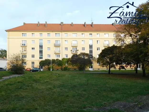 Prodej bytu 1+1, Kladno, gen. Píky, 37 m2