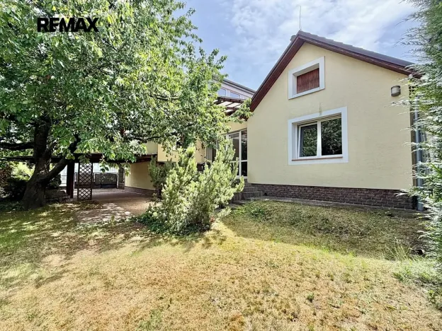 Prodej rodinného domu, Hřebeč, V háji, 165 m2
