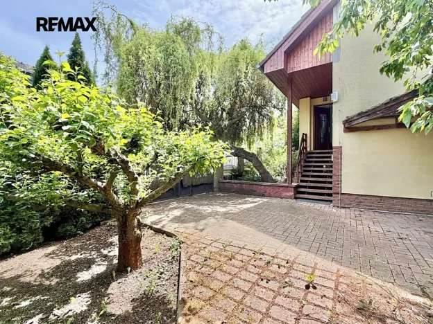 Prodej rodinného domu, Hřebeč, V háji, 165 m2