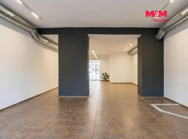 Pronájem obchodního prostoru, Pardubice, Smetanovo náměstí, 350 m2