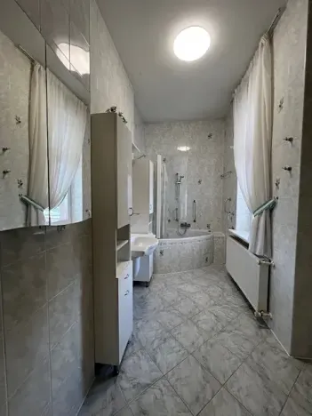 Prodej bytu 3+kk, Karlovy Vary, Poděbradská, 105 m2
