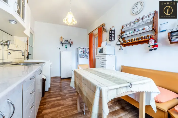 Prodej bytu 3+1, Ostrov, Borecká, 72 m2