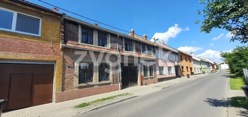 Prodej rodinného domu, Tečovice, 300 m2