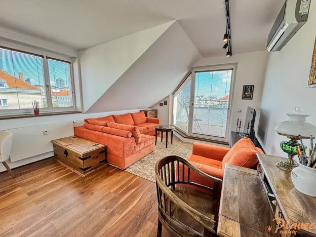 Prodej bytu 2+kk, Praha - Vršovice, Jerevanská, 77 m2