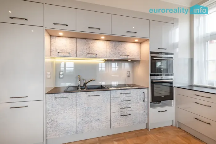 Prodej bytu 4+kk, Mariánské Lázně - Úšovice, Zeyerova, 116 m2