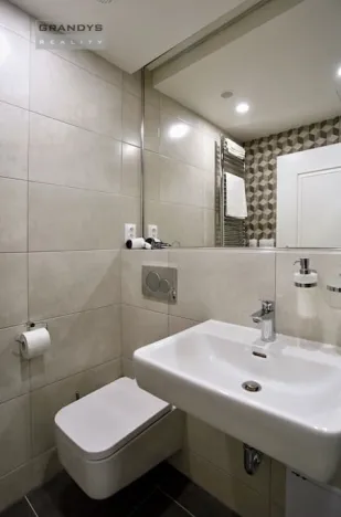 Pronájem bytu 2+kk, Praha - Bubeneč, U studánky, 40 m2