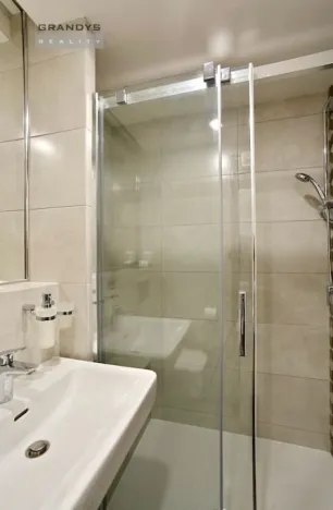 Pronájem bytu 2+kk, Praha - Bubeneč, U studánky, 40 m2