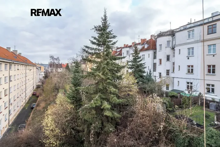 Pronájem bytu 1+1, Praha - Břevnov, U kaštanu, 43 m2