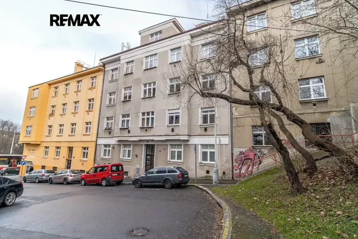 Pronájem bytu 1+1, Praha - Břevnov, U kaštanu, 43 m2