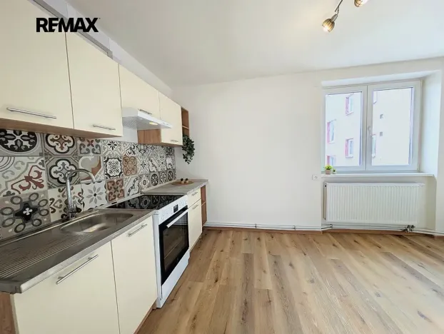 Pronájem bytu 3+kk, Vroutek, Nádražní, 60 m2