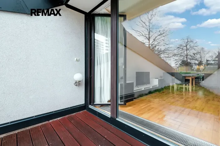 Pronájem bytu 1+kk, Praha - Žižkov, Ke kapslovně, 53 m2