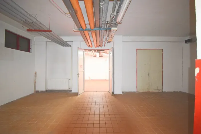 Pronájem skladu, Plzeň - Lobzy, Sousedská, 300 m2