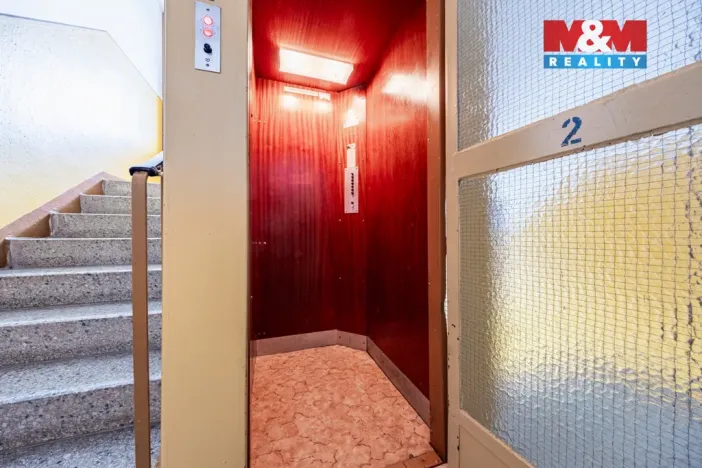 Prodej bytu 1+1, Karlovy Vary, Chomutovská, 35 m2