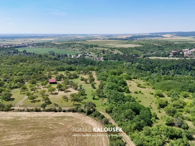 Prodej zahrady, Dolní Kounice, 4478 m2