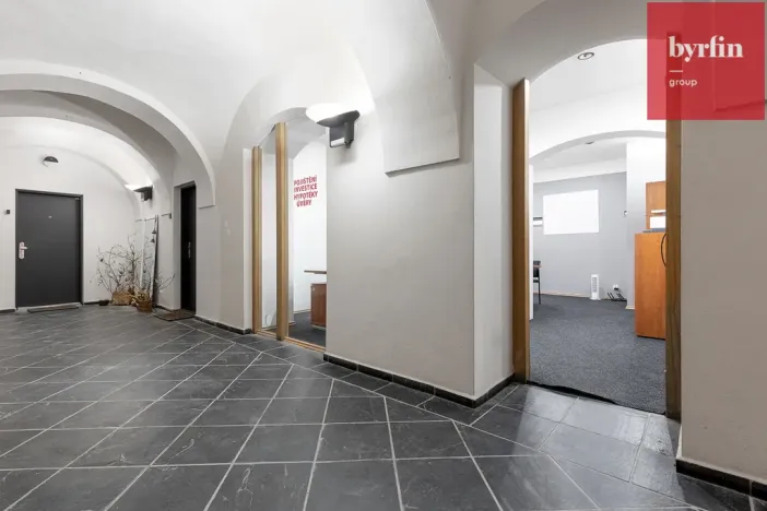 Pronájem kanceláře, Opava, Dolní náměstí, 27 m2