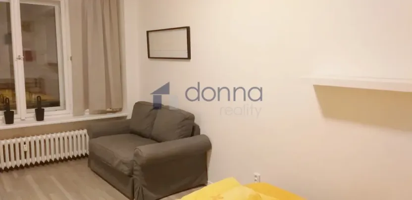 Pronájem bytu 1+kk, Praha, Sokolovská, 30 m2