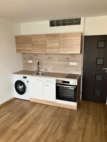 Pronájem bytu 2+kk, Praha - Kamýk, Zvolská, 40 m2