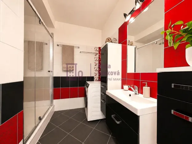 Pronájem bytu 2+1, Jindřichův Hradec - Jindřichův Hradec II, sídliště U Nádraží, 63 m2