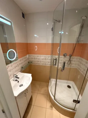 Pronájem bytu 2+1, Praha - Veleslavín, Na Petřinách, 45 m2