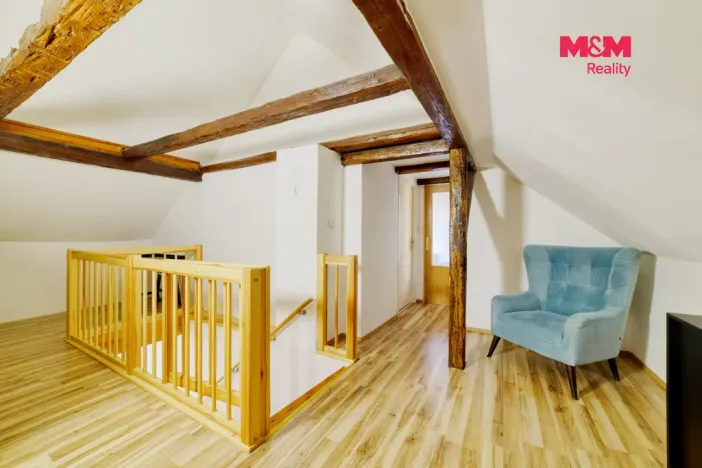 Prodej rodinného domu, Valy, Na Stráni, 238 m2