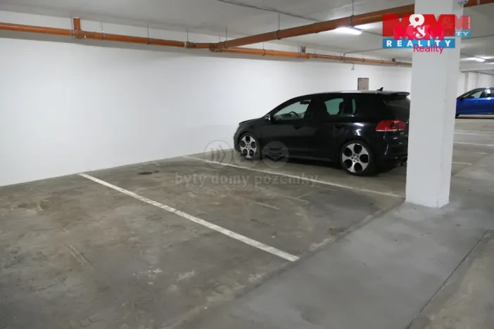 Pronájem garážového stání, Beroun - Beroun-Město, Okružní, 15 m2