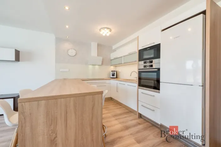 Pronájem bytu 2+kk, Praha - Holešovice, Na Maninách, 60 m2