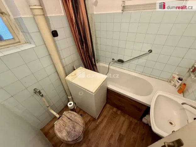 Pronájem bytu 2+1, Kralupy nad Vltavou - Lobeček, Seifertova, 70 m2