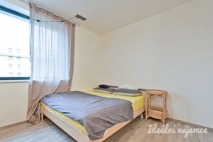 Pronájem bytu 1+kk, Brno - Židenice, Gajdošova, 34 m2
