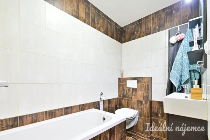Pronájem bytu 1+kk, Brno - Židenice, Gajdošova, 34 m2