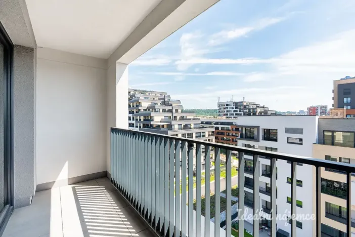 Pronájem bytu 1+kk, Praha - Hloubětín, Domalípova, 32 m2