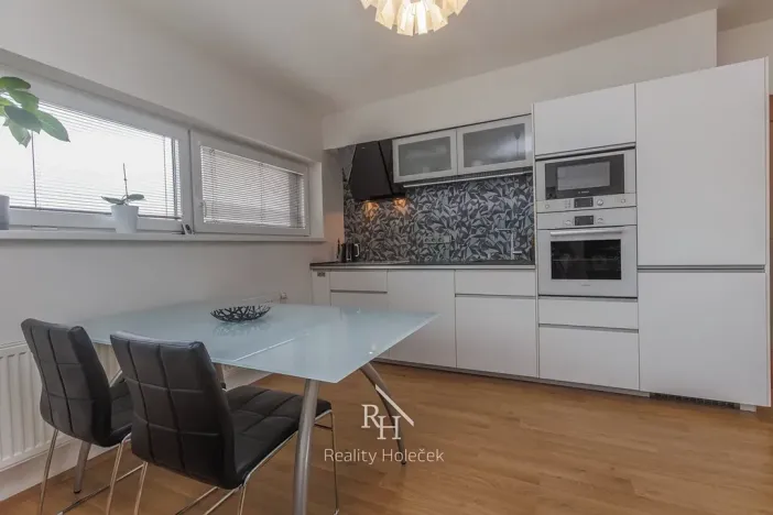 Prodej bytu 2+kk, Buštěhrad, Ořešín, 52 m2