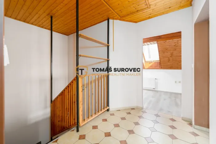 Prodej rodinného domu, Lešná, 190 m2