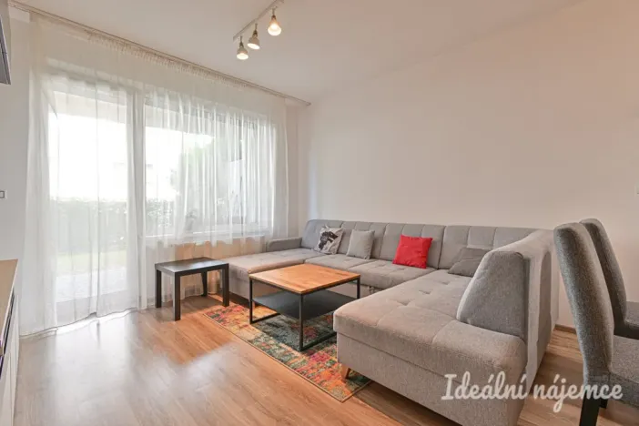 Pronájem bytu 2+kk, Moravany, Višňová, 61 m2