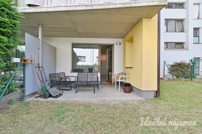 Pronájem bytu 2+kk, Moravany, Višňová, 61 m2
