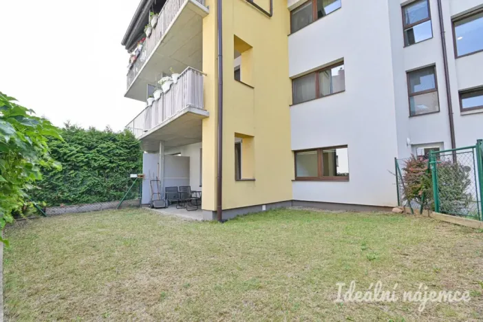 Pronájem bytu 2+kk, Moravany, Višňová, 61 m2