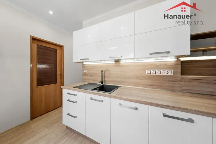 Prodej bytu 3+1, Děčín - Děčín II-Nové Město, Kamenická, 65 m2