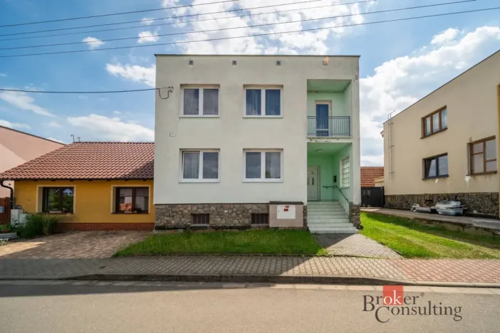 Prodej bytu 3+1, Strachotín, Polní, 60 m2
