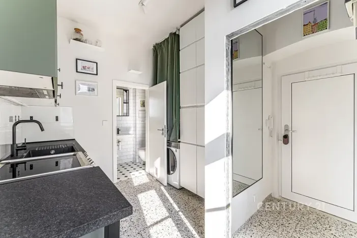 Prodej bytu 1+1, Praha - Košíře, Holečkova, 31 m2