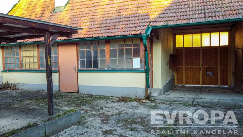 Prodej rodinného domu, Břeclav - Poštorná, Celnice-středisko služeb, 120 m2
