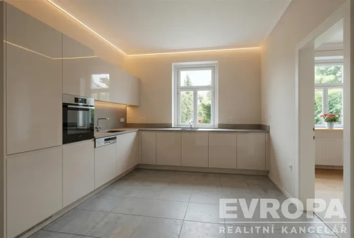 Prodej rodinného domu, Břeclav - Poštorná, Celnice-středisko služeb, 120 m2
